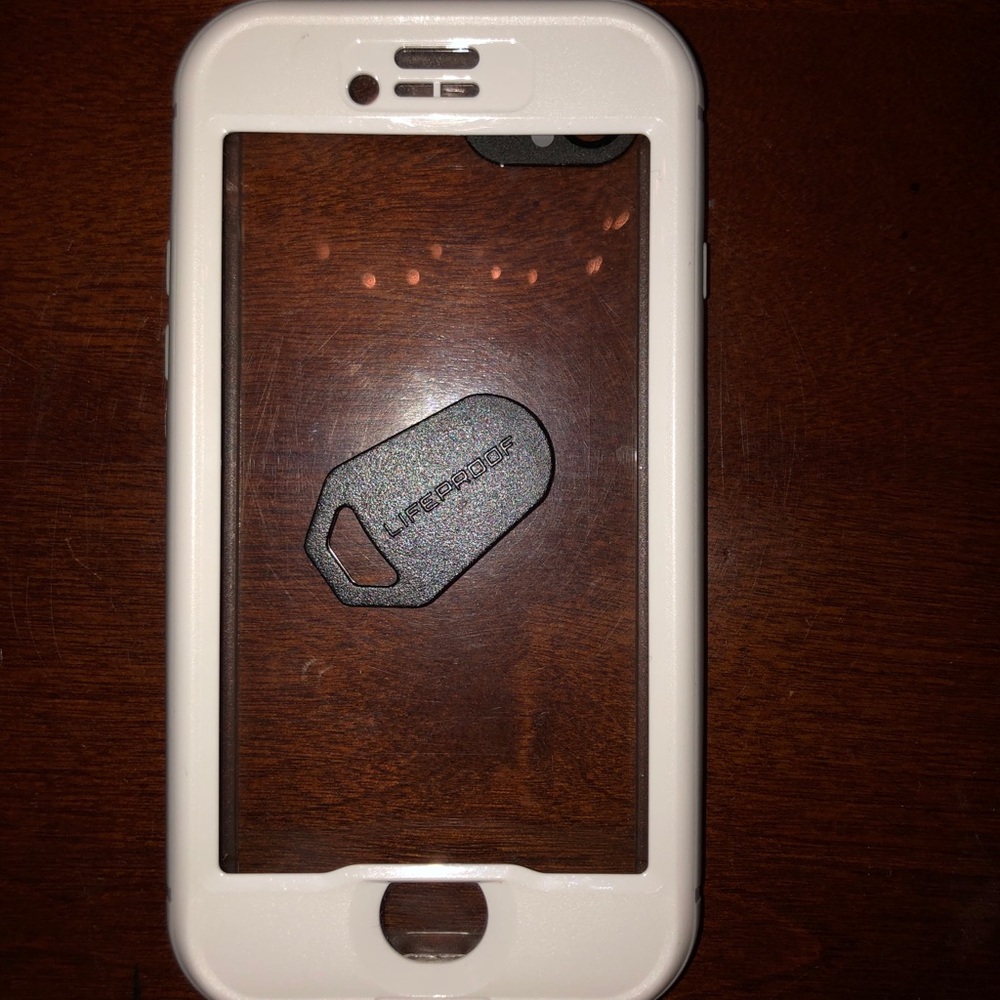 iPhone 8 LIFEPROOF case